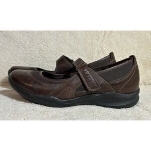Clarks Wave Walk Shoes Womens 9M Mary Janes Brown Leather Casual Comfort EUC